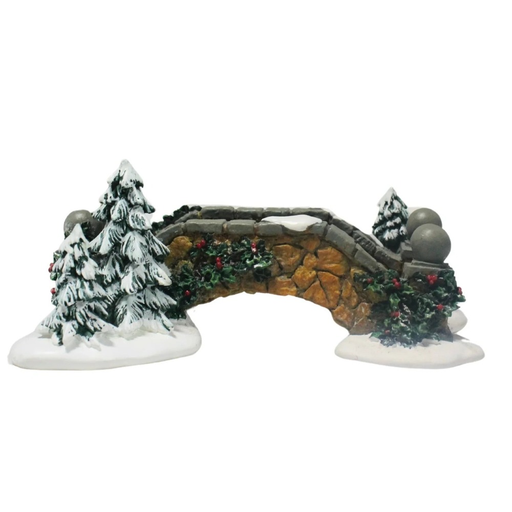 DEPT 56 VILLAGE STONE FOOTBRIDGE‎ - RETIRED